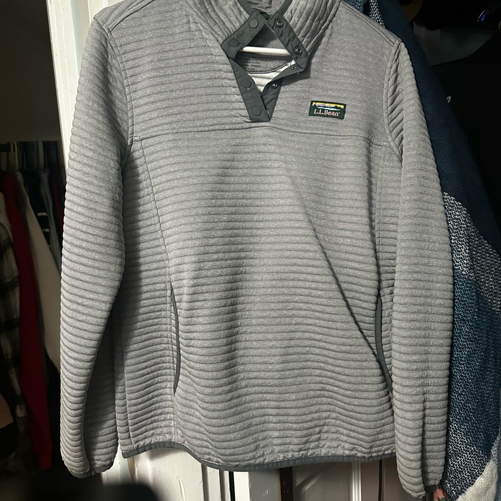 L.L. Bean Women’s Ribbed Gray Crewneck Sweater